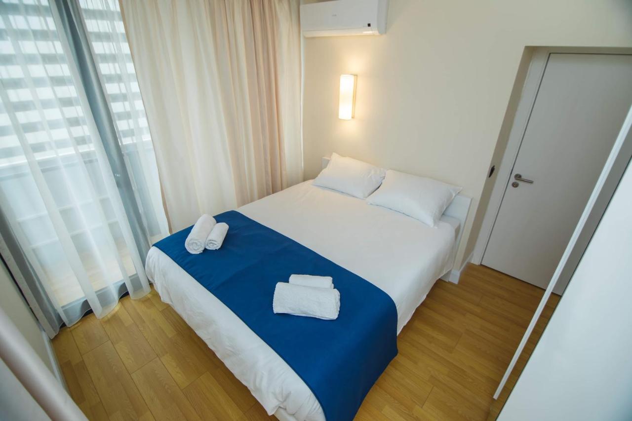 Black Sea Luxury Towers Hotel Батуми Екстериор снимка