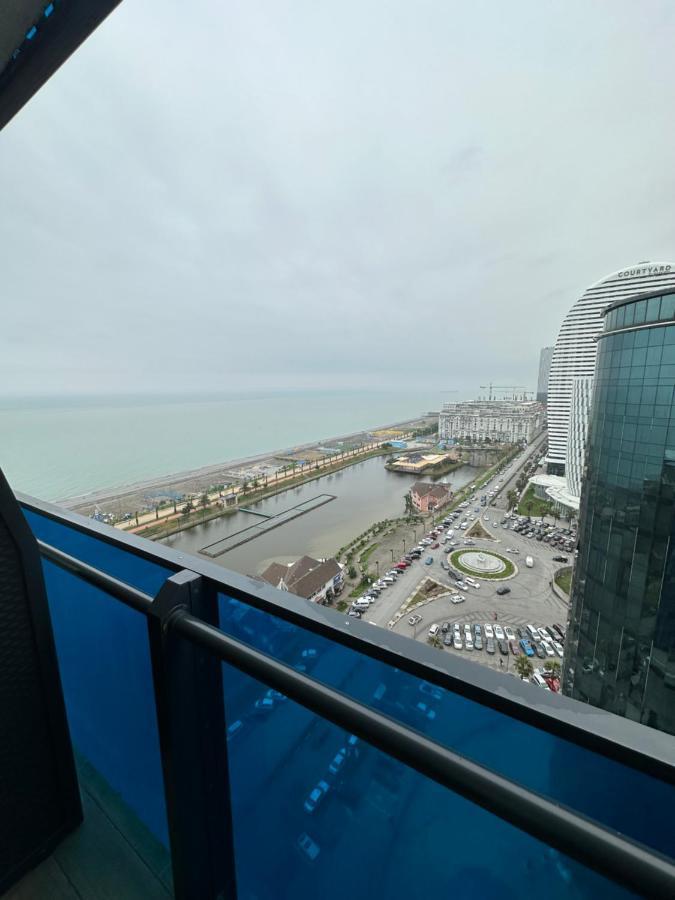 Black Sea Luxury Towers Hotel Батуми Екстериор снимка