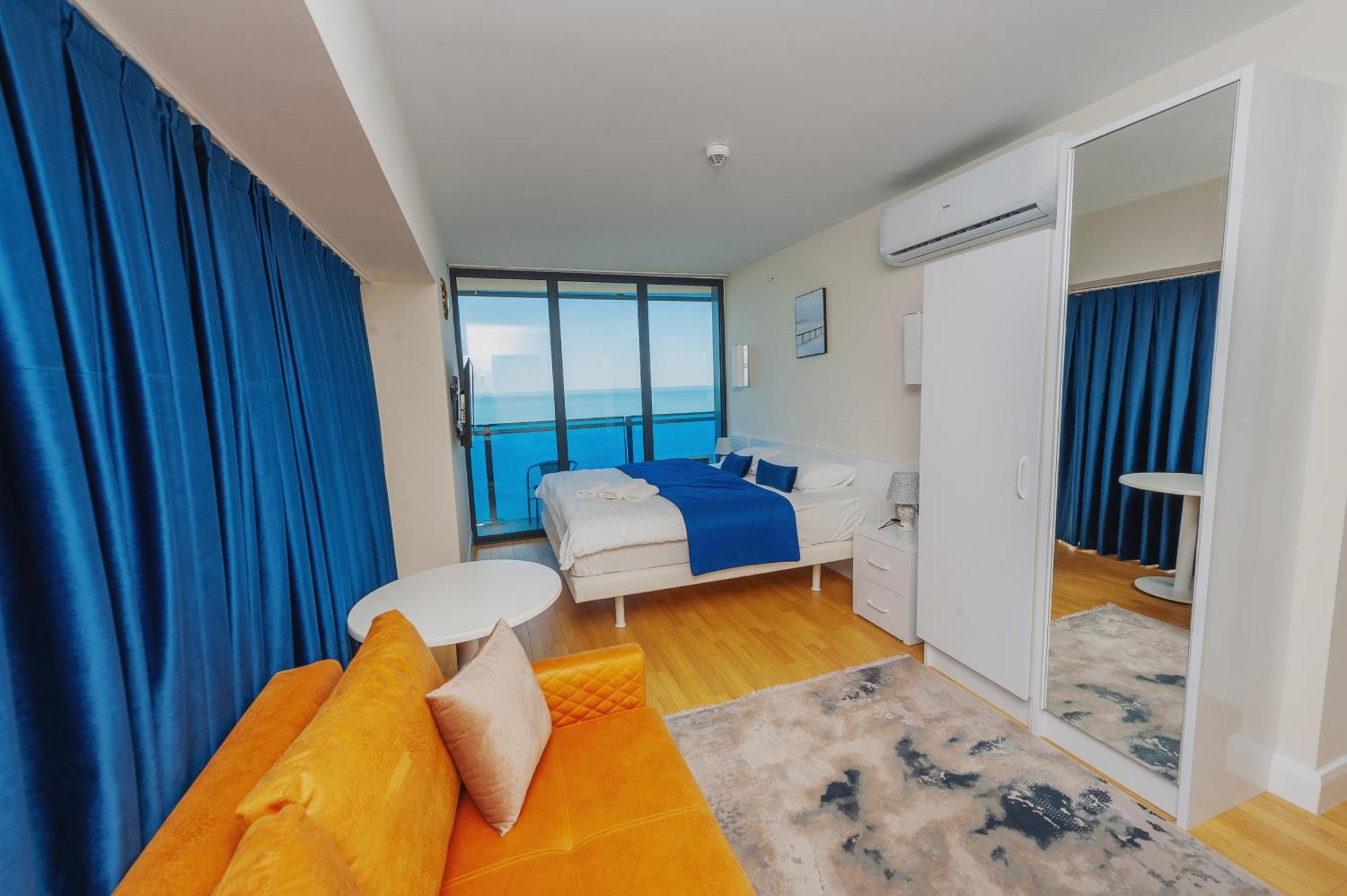 Black Sea Luxury Towers Hotel Батуми Екстериор снимка